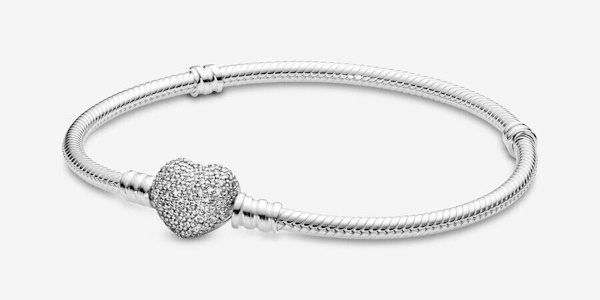 >Moments Heart Clasp Snake Bracelet